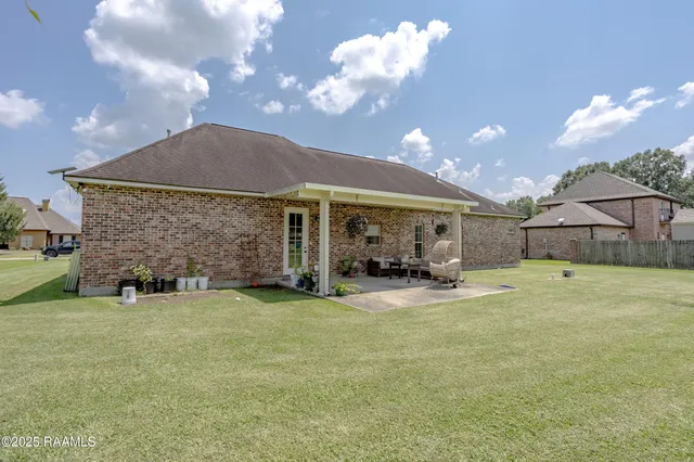 $340,000 | 118 St Marie Circle, Cankton, LA 70584