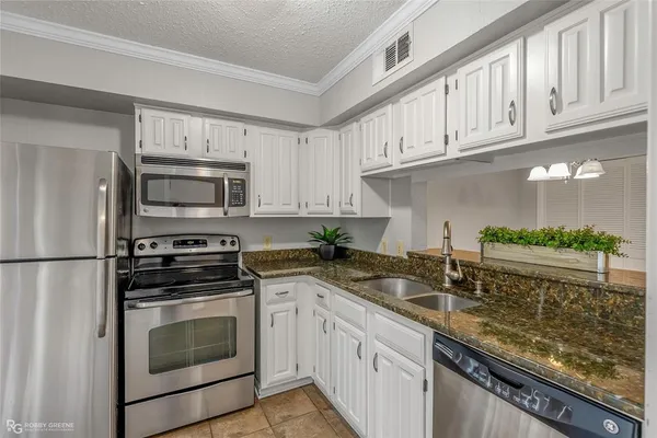 $1,300 | 3100 Fairfield Avenue, Unit 11D, Shreveport, LA 71104