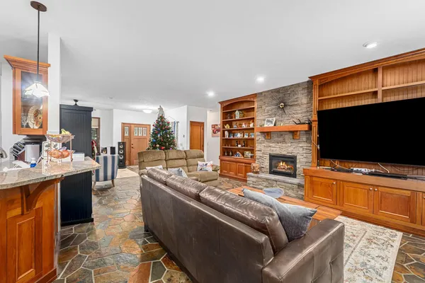 $639,000 | 406 Hogan's Way, Chewelah, WA 99109