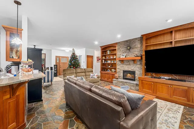 $639,000 | 406 Hogan's Way, Chewelah, WA 99109