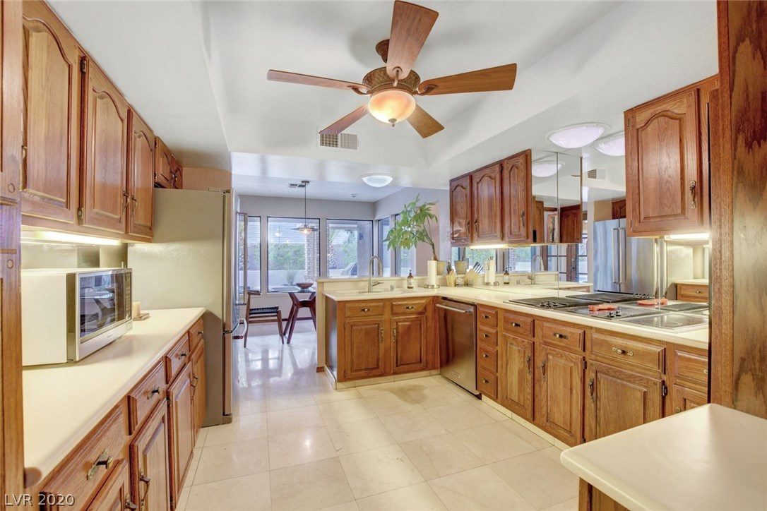 3255 South Lindell Road Las Vegas, NV 89146 - Photo 21 of 50 Gallery Image 21
