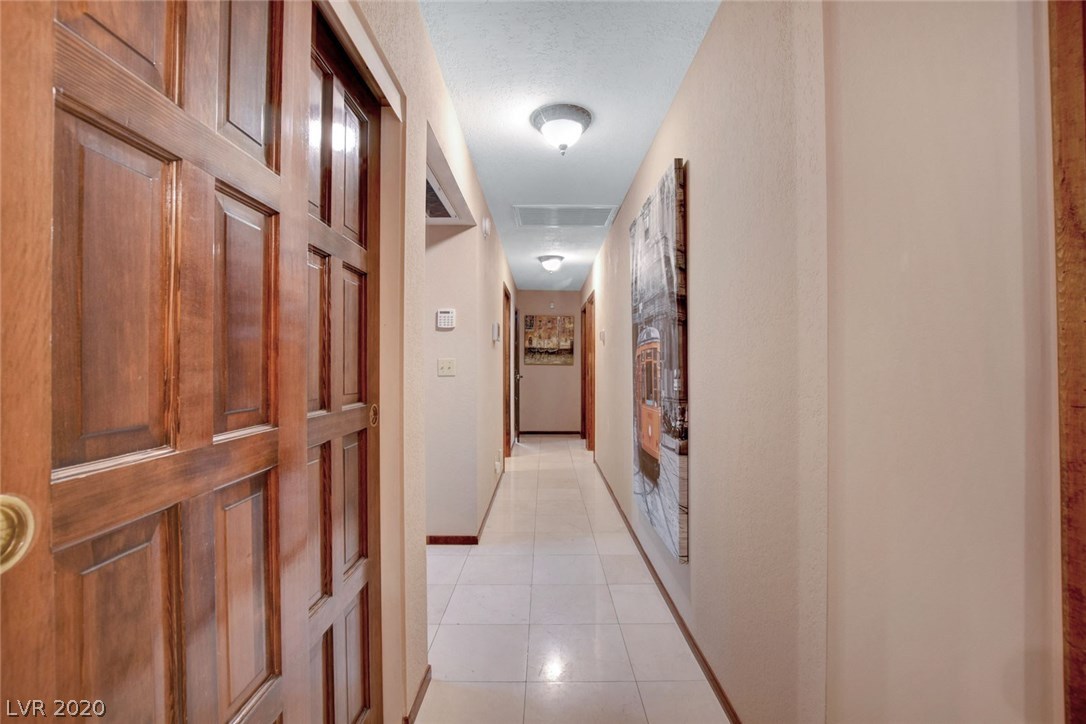 3255 South Lindell Road Las Vegas, NV 89146 - Photo 29 of 50 Gallery Image 29