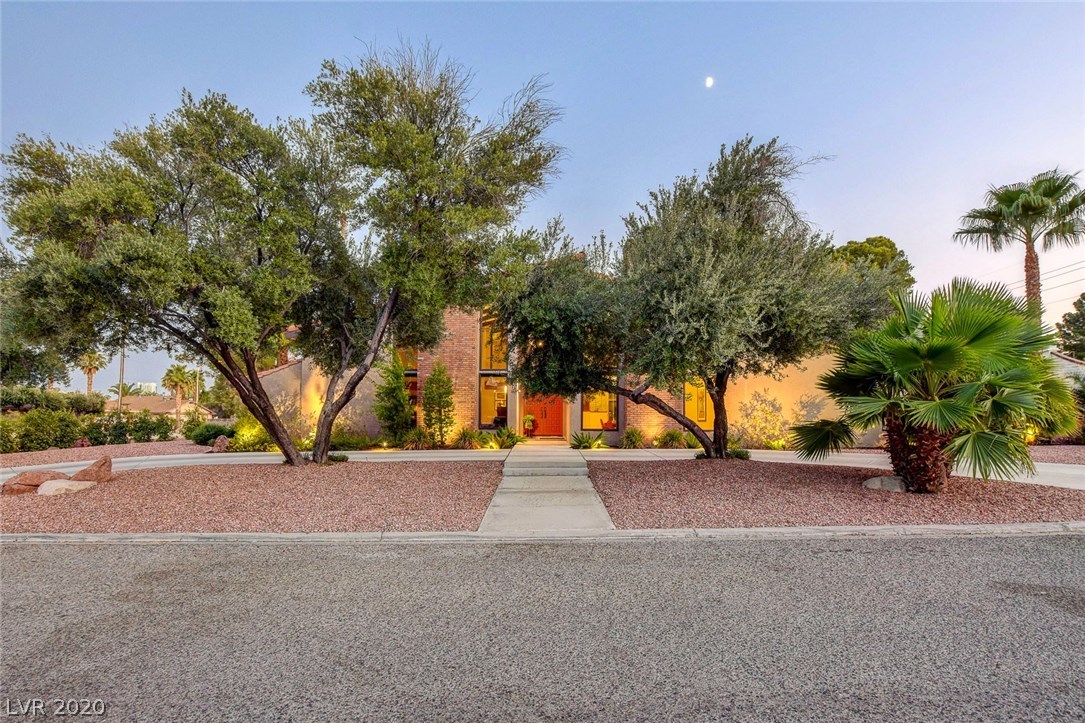 3255 South Lindell Road Las Vegas, NV 89146 - Photo 3 of 50 Gallery Image 3