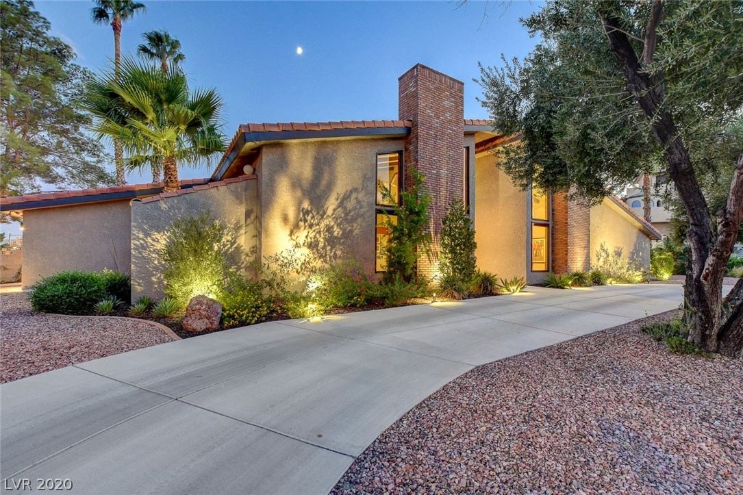 3255 South Lindell Road Las Vegas, NV 89146 - Photo 4 of 50 Gallery Image 4