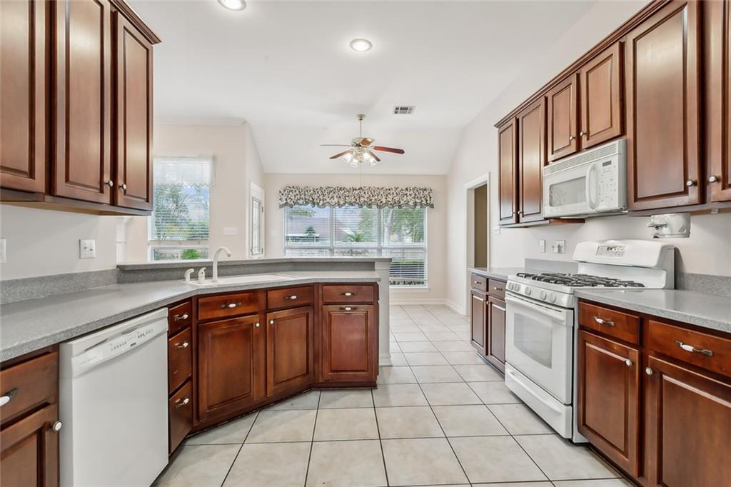 2109 Ridge Court Mandeville, LA 70448 - Photo 8 of 21 Gallery Image 8