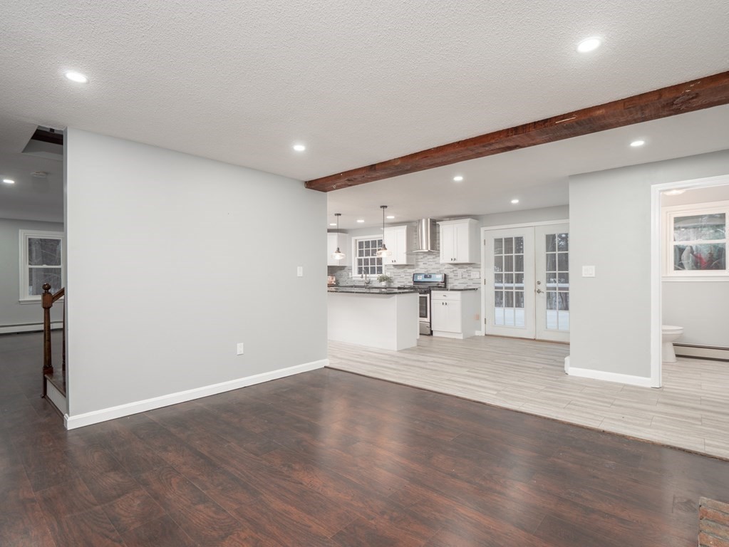 27 Freeman Road Chelmsford, MA 01824 - Photo 11 of 42