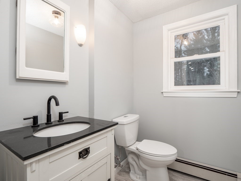 27 Freeman Road Chelmsford, MA 01824 - Photo 15 of 42
