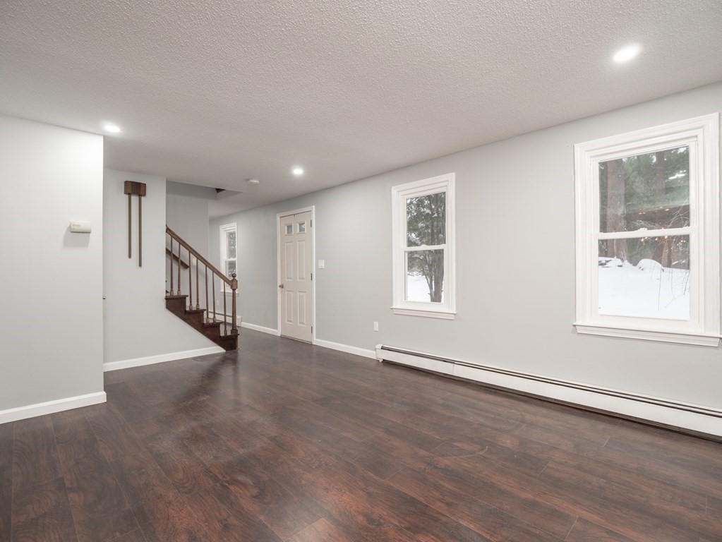 27 Freeman Road Chelmsford, MA 01824 - Photo 16 of 42