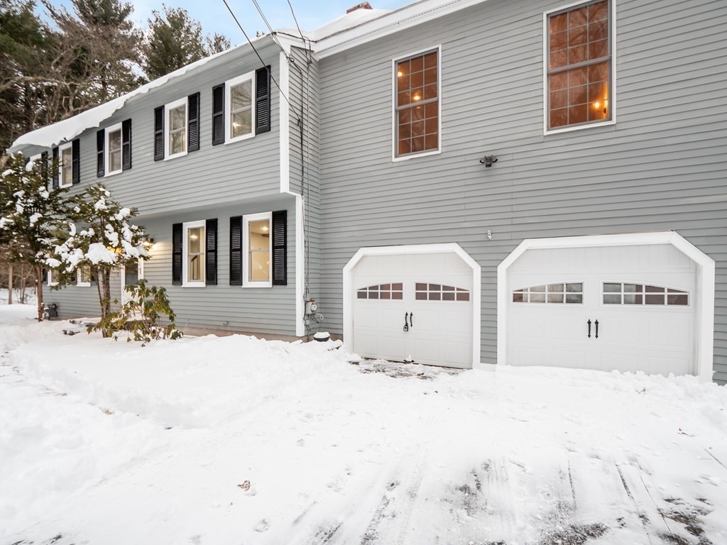 27 Freeman Road Chelmsford, MA 01824 - Photo 2 of 42
