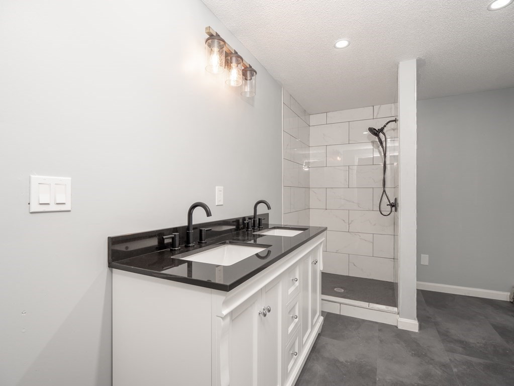 27 Freeman Road Chelmsford, MA 01824 - Photo 29 of 42