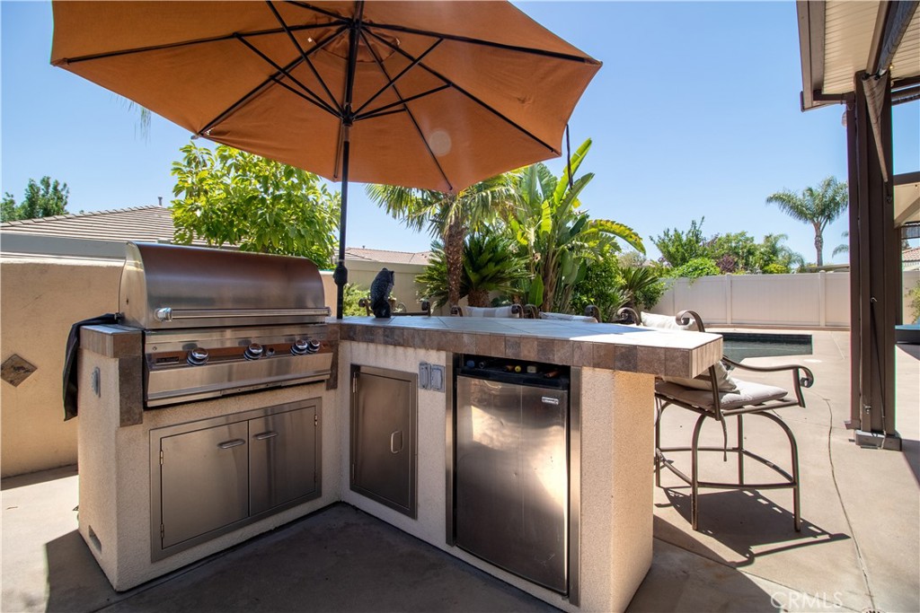 33699 Spring Brook Circle Temecula, CA 92592 - Photo 44 of 46