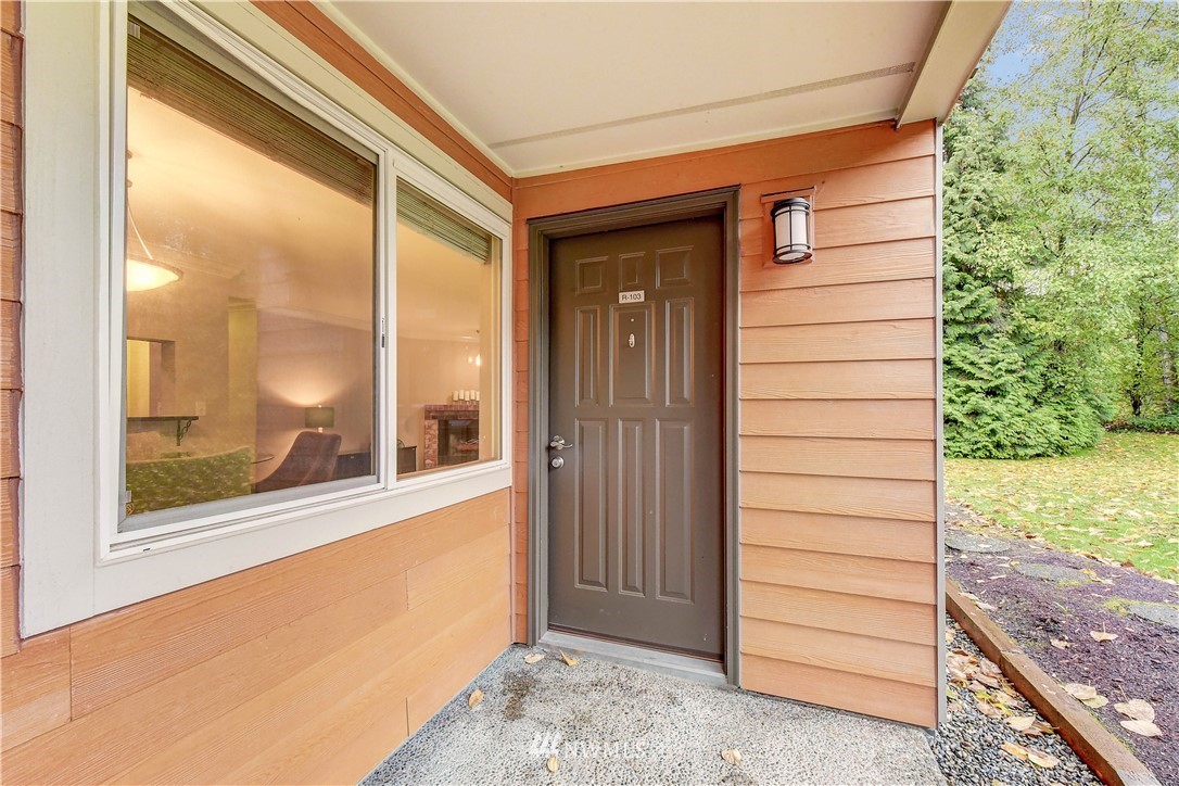 10831 Northeast 147th Lane, Unit R103 Bothell, WA 98011 - Photo 3 of 15 Gallery Image 3