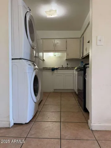 $133,250 | 2406 West Campbell Avenue, Unit 322, Phoenix, AZ 85015