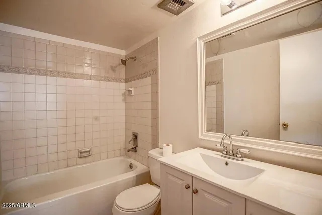 $133,250 | 2406 West Campbell Avenue, Unit 322, Phoenix, AZ 85015