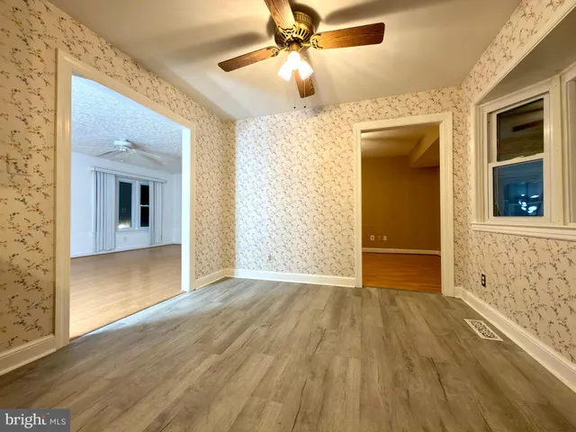 $3,500 | 905 West Poplar Road, Sterling, VA 20164