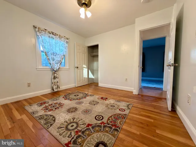 $3,500 | 905 West Poplar Road, Sterling, VA 20164