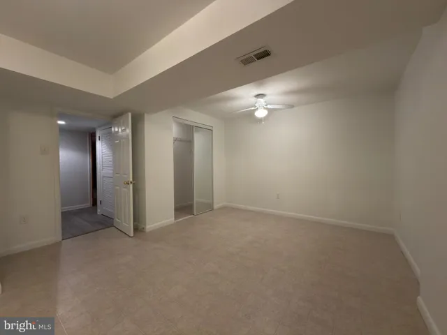 $3,500 | 905 West Poplar Road, Sterling, VA 20164