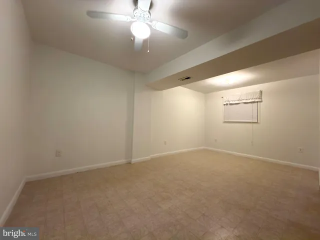 $3,500 | 905 West Poplar Road, Sterling, VA 20164