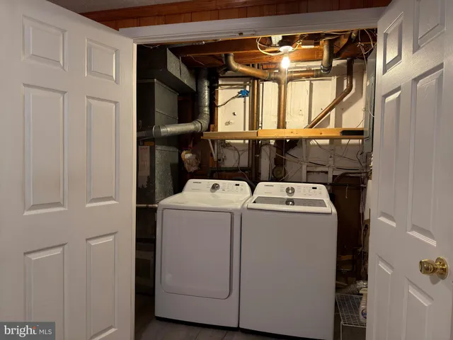 $3,500 | 905 West Poplar Road, Sterling, VA 20164