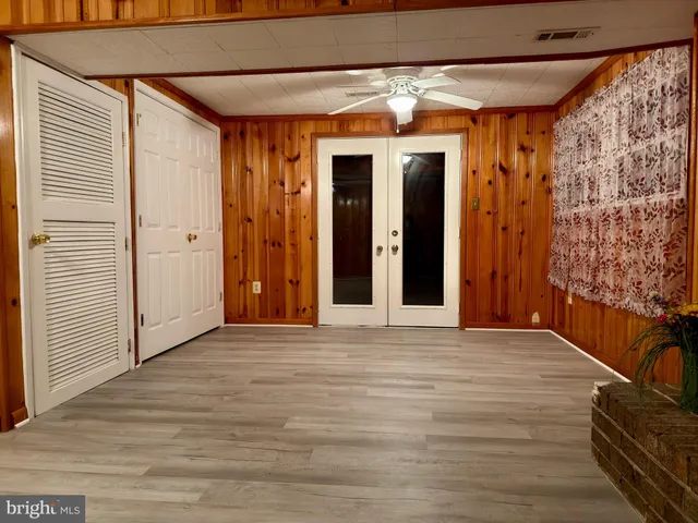 $3,500 | 905 West Poplar Road, Sterling, VA 20164