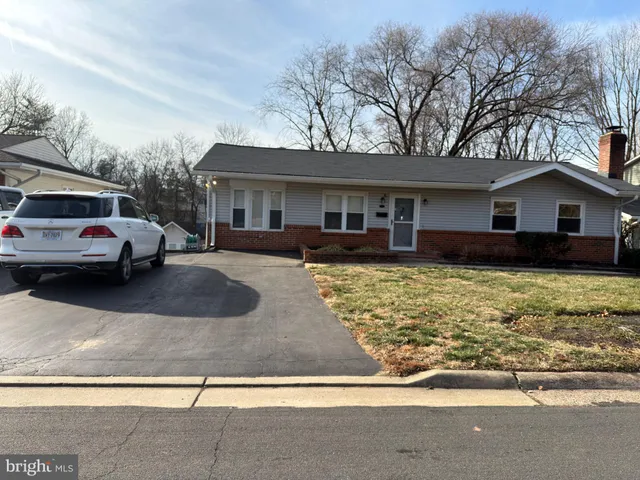 $3,500 | 905 West Poplar Road, Sterling, VA 20164