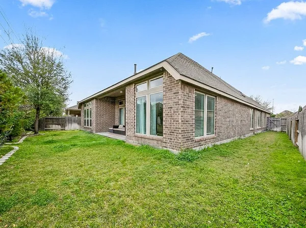 $2,850 | 11230 Dunstan Hill Drive, Richmond, TX 77407