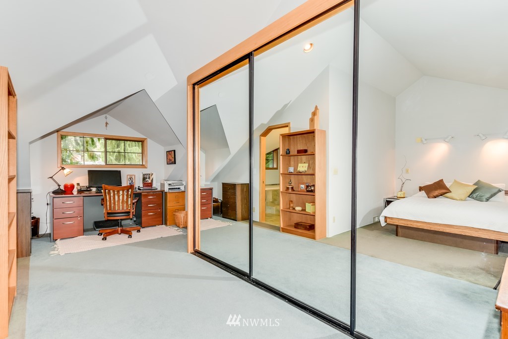 10436 Northeast 187th Street Bothell, WA 98011 - Photo 14 of 25 Gallery Image 14