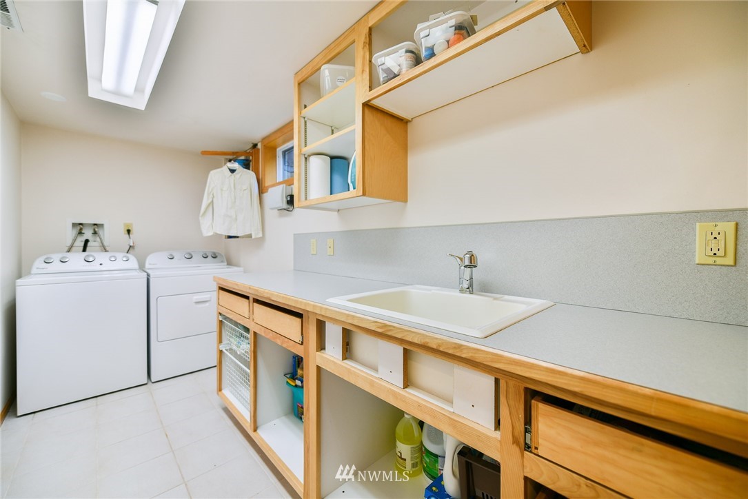 10436 Northeast 187th Street Bothell, WA 98011 - Photo 18 of 25 Gallery Image 18