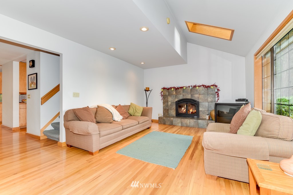 10436 Northeast 187th Street Bothell, WA 98011 - Photo 6 of 25 Gallery Image 6