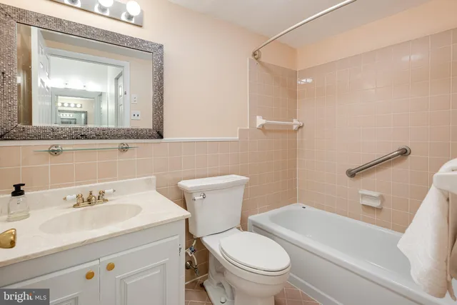 $395,000 | 103 West Montgomery Avenue, Unit 1A, Ardmore, PA 19003