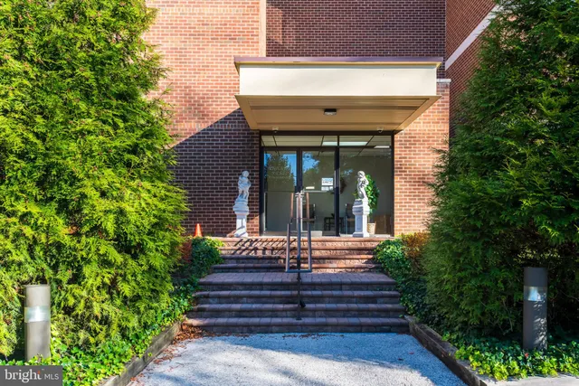 $395,000 | 103 West Montgomery Avenue, Unit 1A, Ardmore, PA 19003