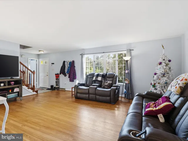 $999,900 | 11130 Chapel Road, Fairfax Station, VA 22039