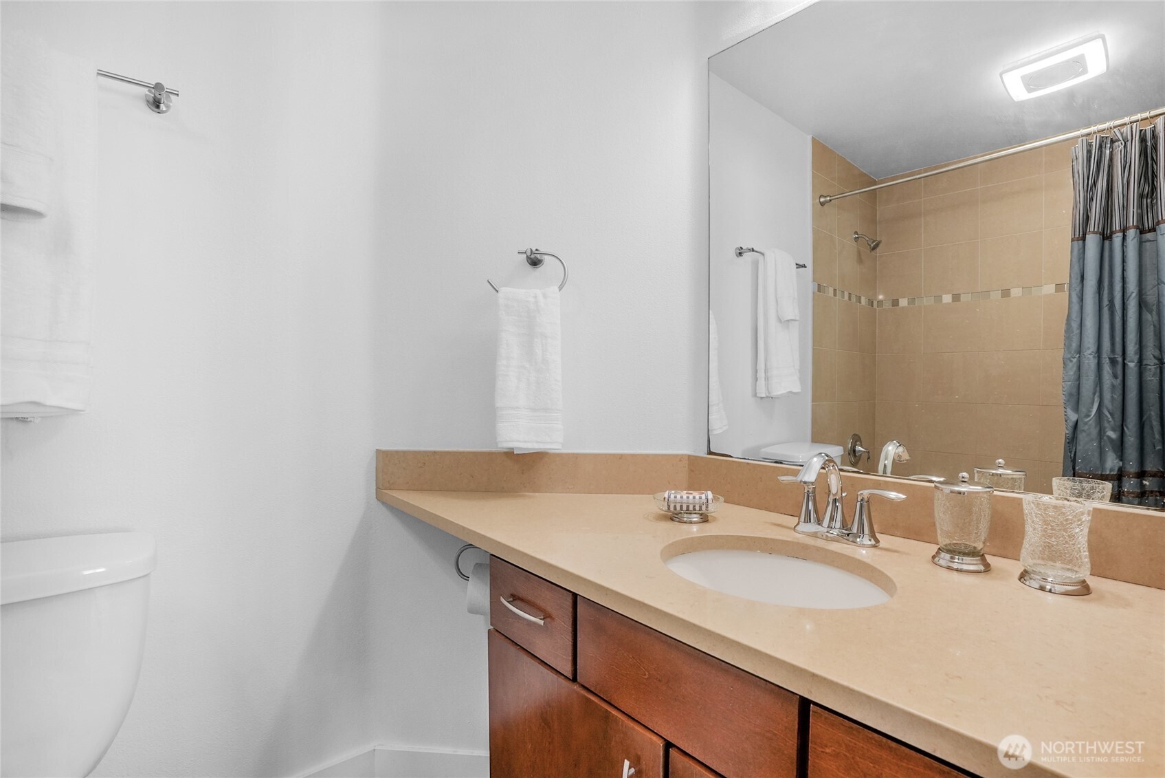 1131 North 93rd Street, Unit 3 Seattle, WA 98103 - Photo 21 of 32