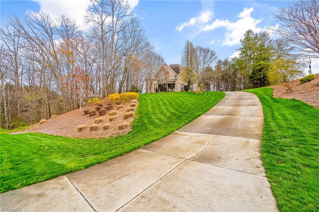 5005 Robdot Drive Oak Ridge, NC 27310 - Photo 3 of 50