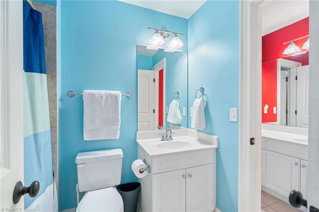 5005 Robdot Drive Oak Ridge, NC 27310 - Photo 36 of 50 Jack-and-Jill bath