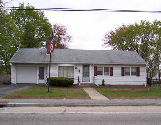 1806 West Shore Road Warwick, RI 02889 - Photo 1 of 1 Exterior Front.