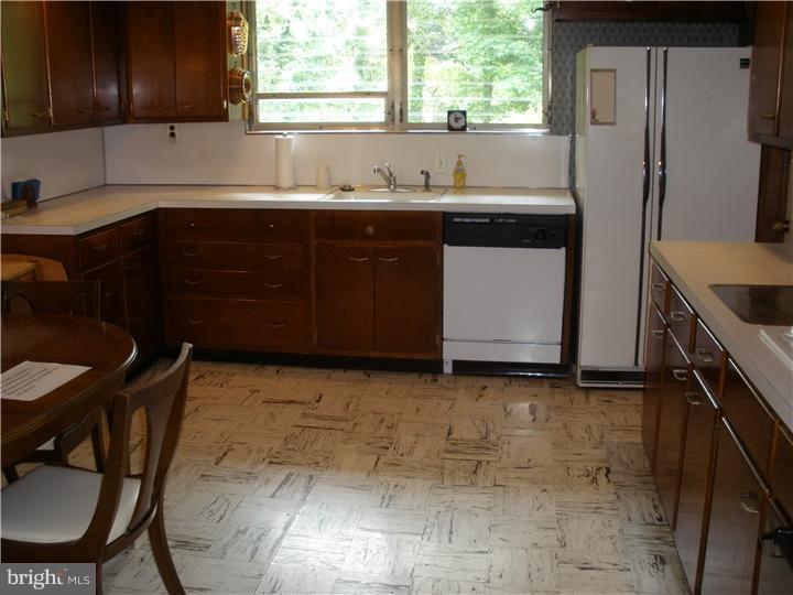 660 Stetson Road Elkins Park, PA 19027 - Photo 12 of 25 Kitchen