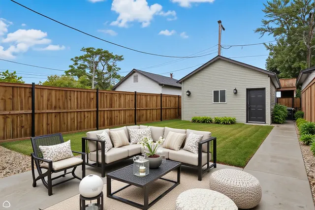 $3,500 | 547 North Springfield Avenue, Chicago, IL 60624