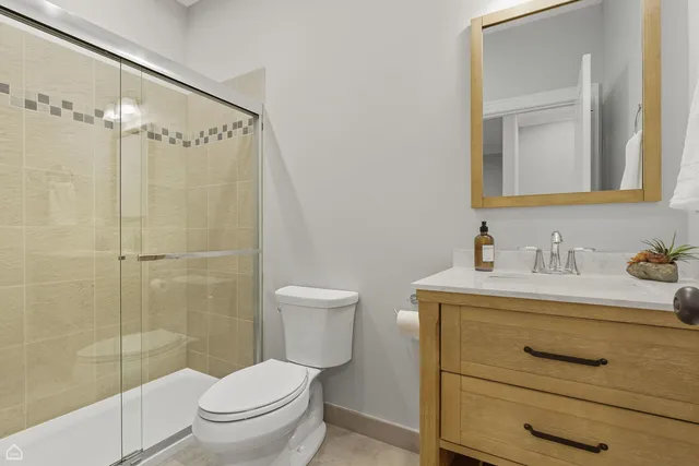 $3,500 | 547 North Springfield Avenue, Chicago, IL 60624