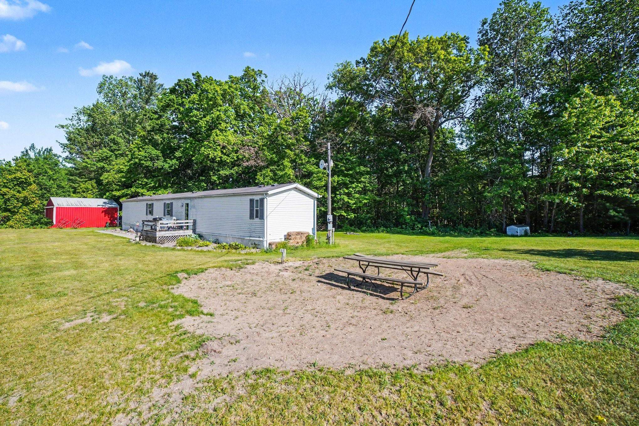 9365 West North County Line Road Shepherd, MI 48883 - Photo 14 of 30