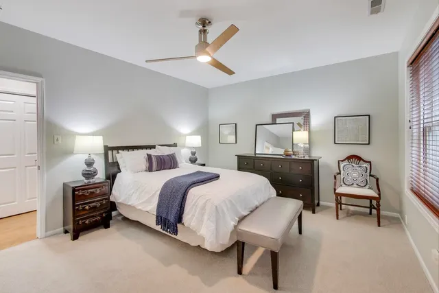 $550,000 | 921 West Addison Street, Unit 3B, Chicago, IL 60613