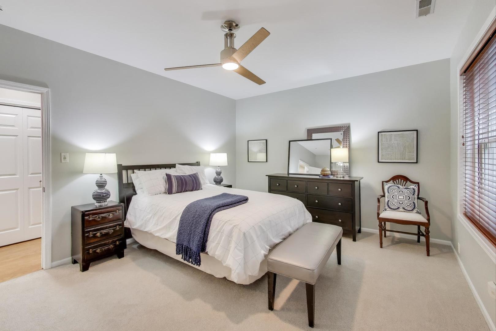 921 West Addison Street, Unit 3B Chicago, IL 60613 - Photo 13 of 28