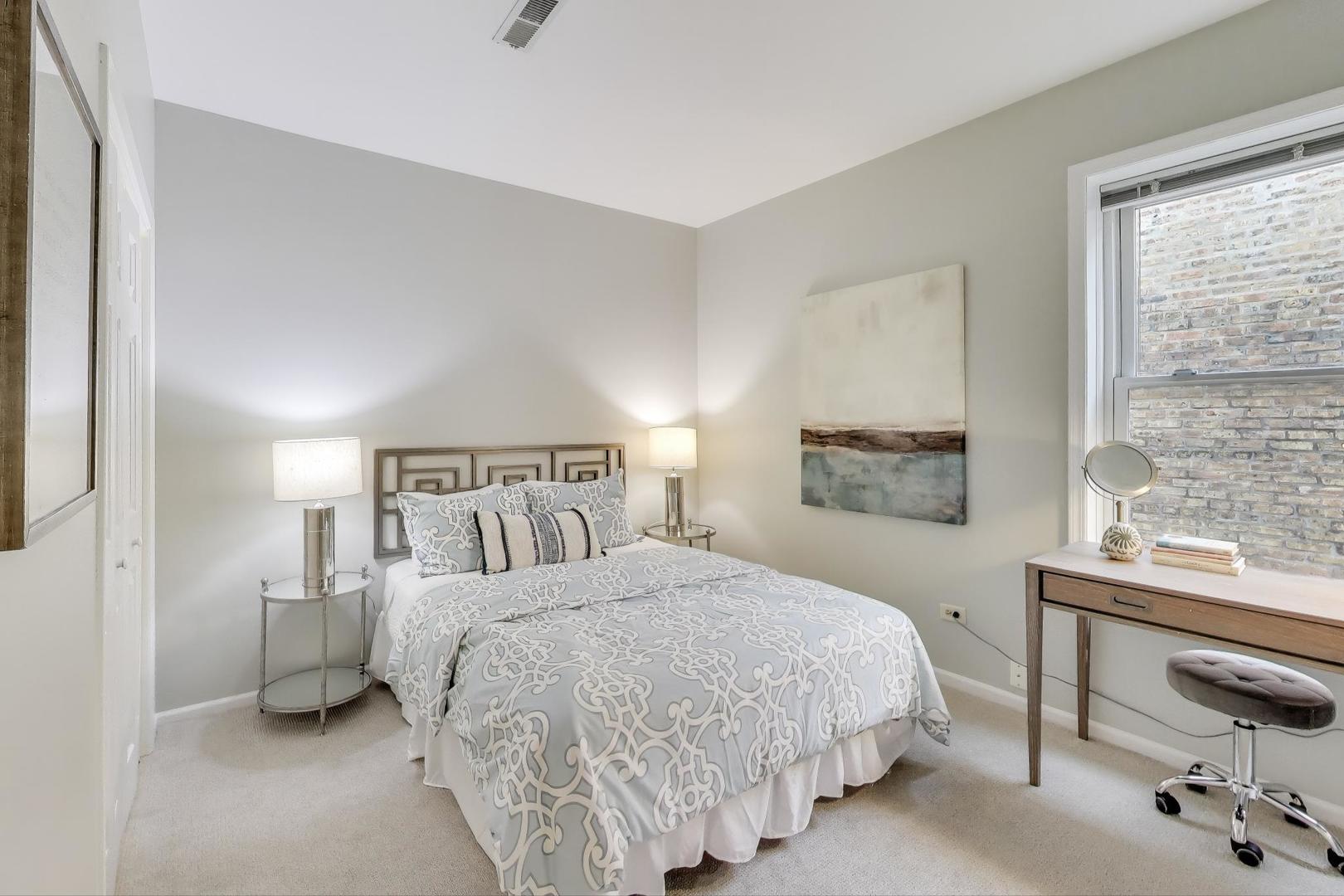 921 West Addison Street, Unit 3B Chicago, IL 60613 - Photo 22 of 28