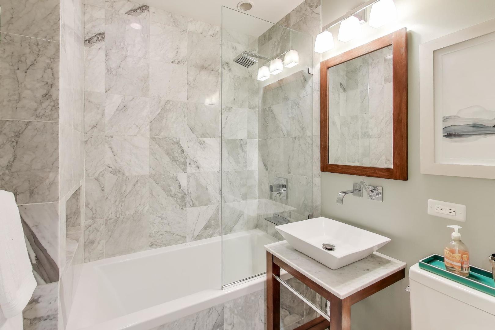 921 West Addison Street, Unit 3B Chicago, IL 60613 - Photo 24 of 28