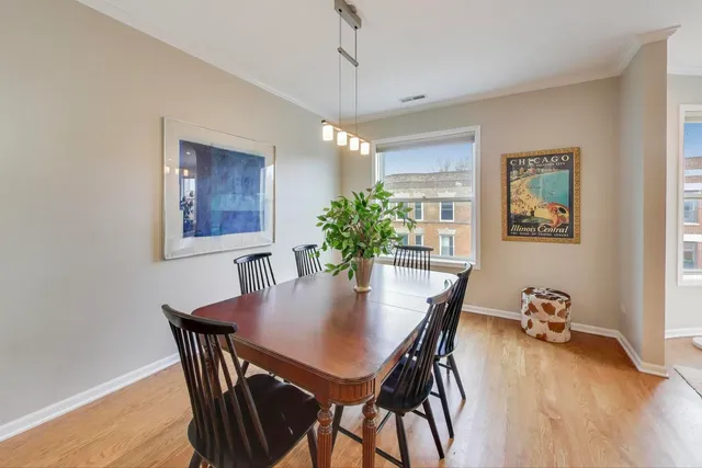 $550,000 | 921 West Addison Street, Unit 3B, Chicago, IL 60613