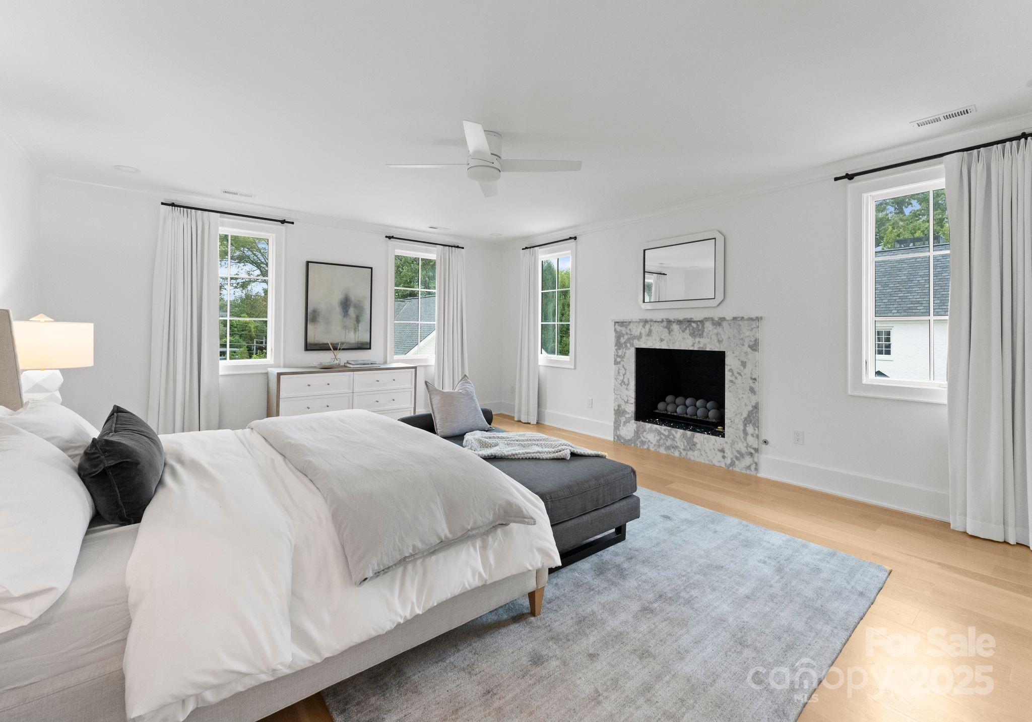 1446 Queens Road West Charlotte, NC 28207 - Photo 14 of 48 Gallery Image 14
