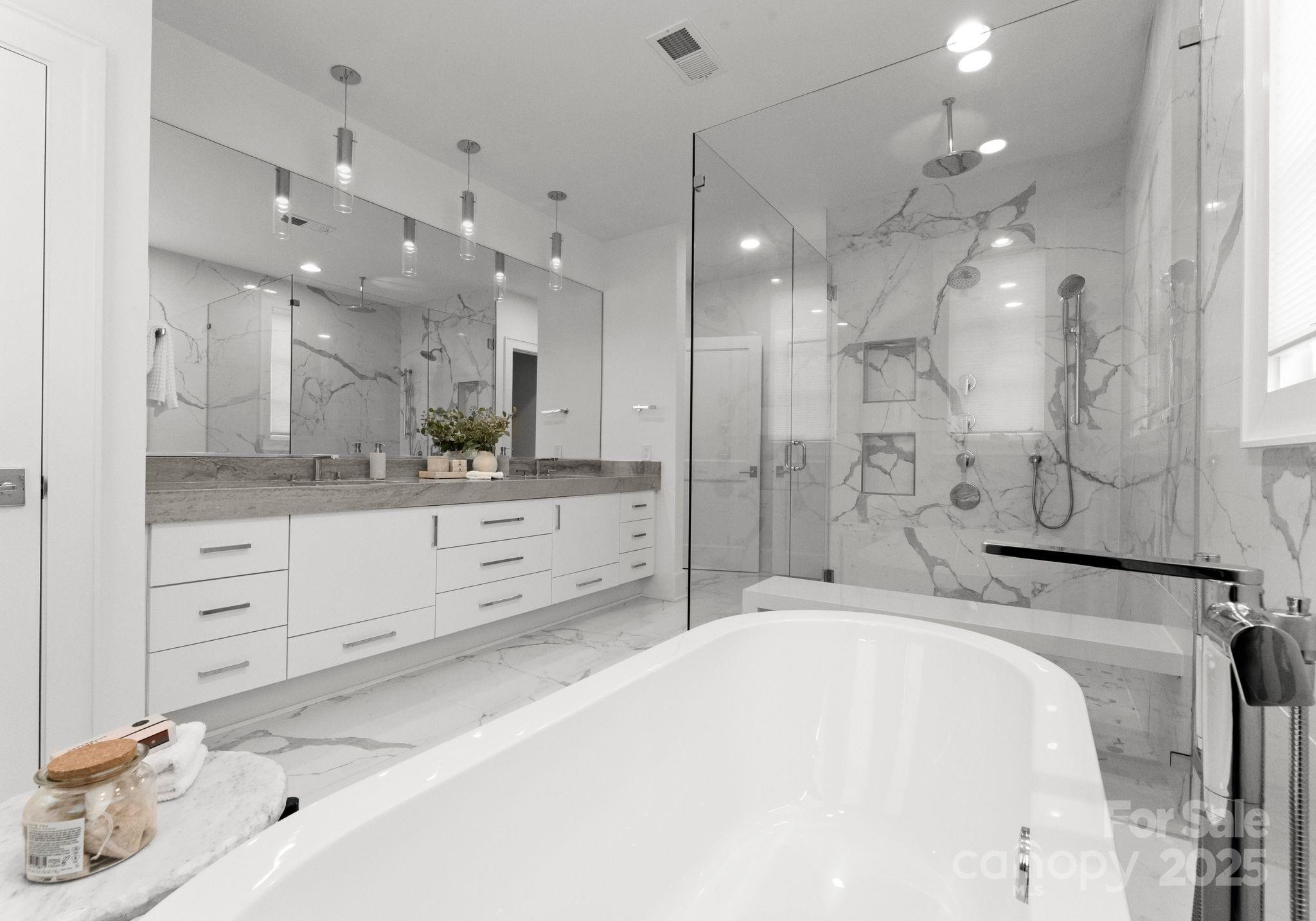 1446 Queens Road West Charlotte, NC 28207 - Photo 16 of 48 Gallery Image 16