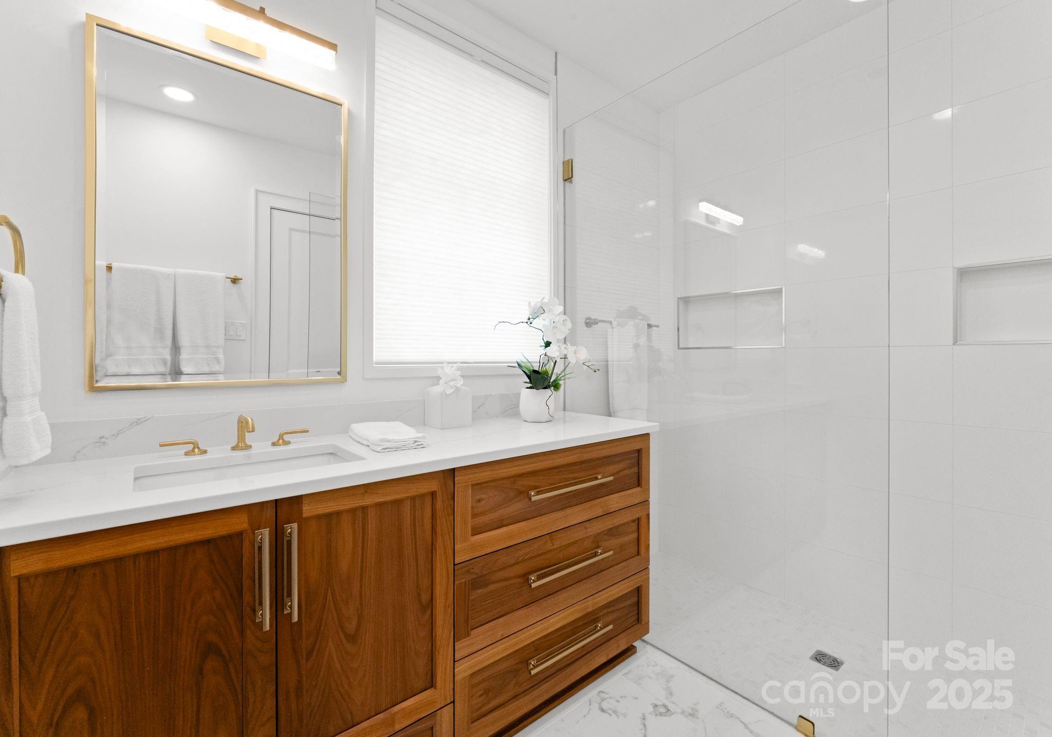 1446 Queens Road West Charlotte, NC 28207 - Photo 18 of 48 Gallery Image 18