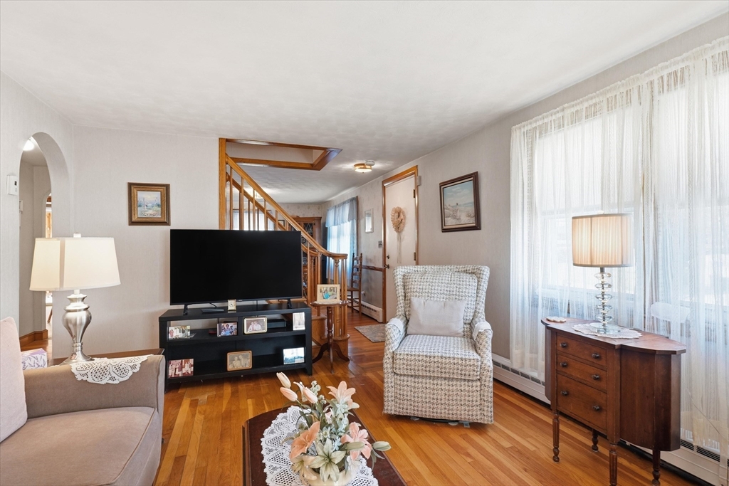 12 Cannon Rock Road Lynn, MA 01904 - Photo 7 of 42