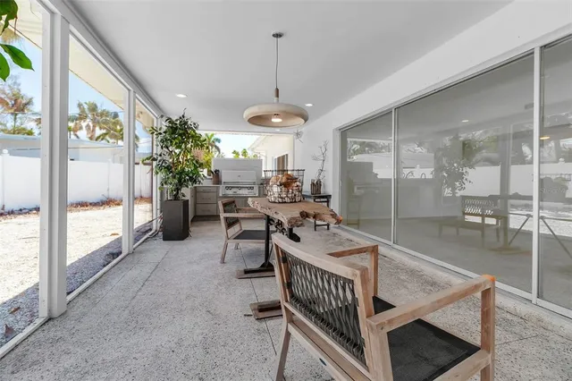 $1,700,000 | 130 North Adams Drive, Sarasota, FL 34236